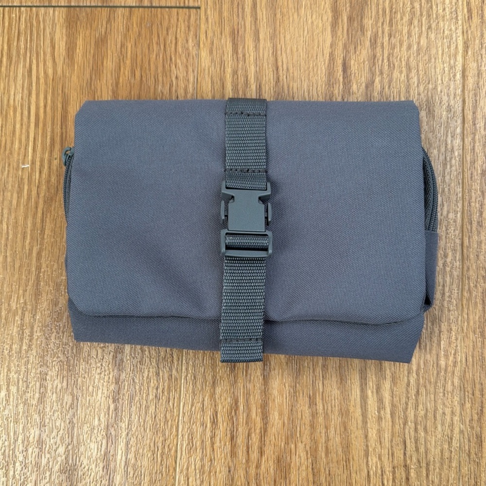 Muji Hanging case with Pouch